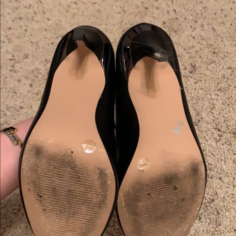 BCBG Generation black heels - Picture 4 of 4